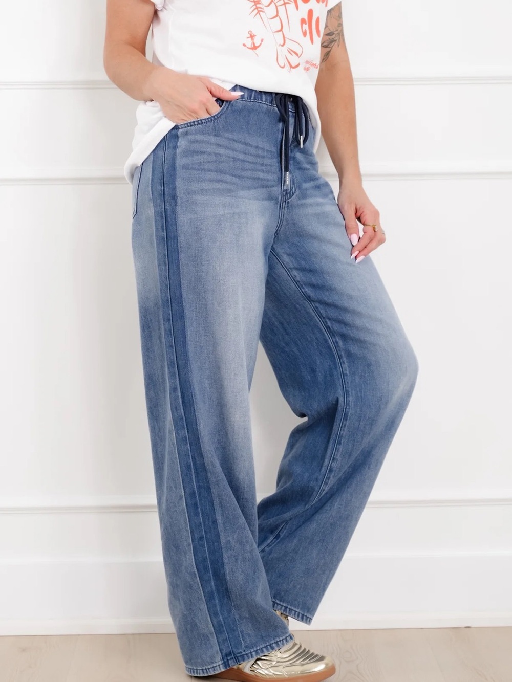 Judy Blue Faded Blue Wide-Leg Pull-On Jeans with Side Stripe